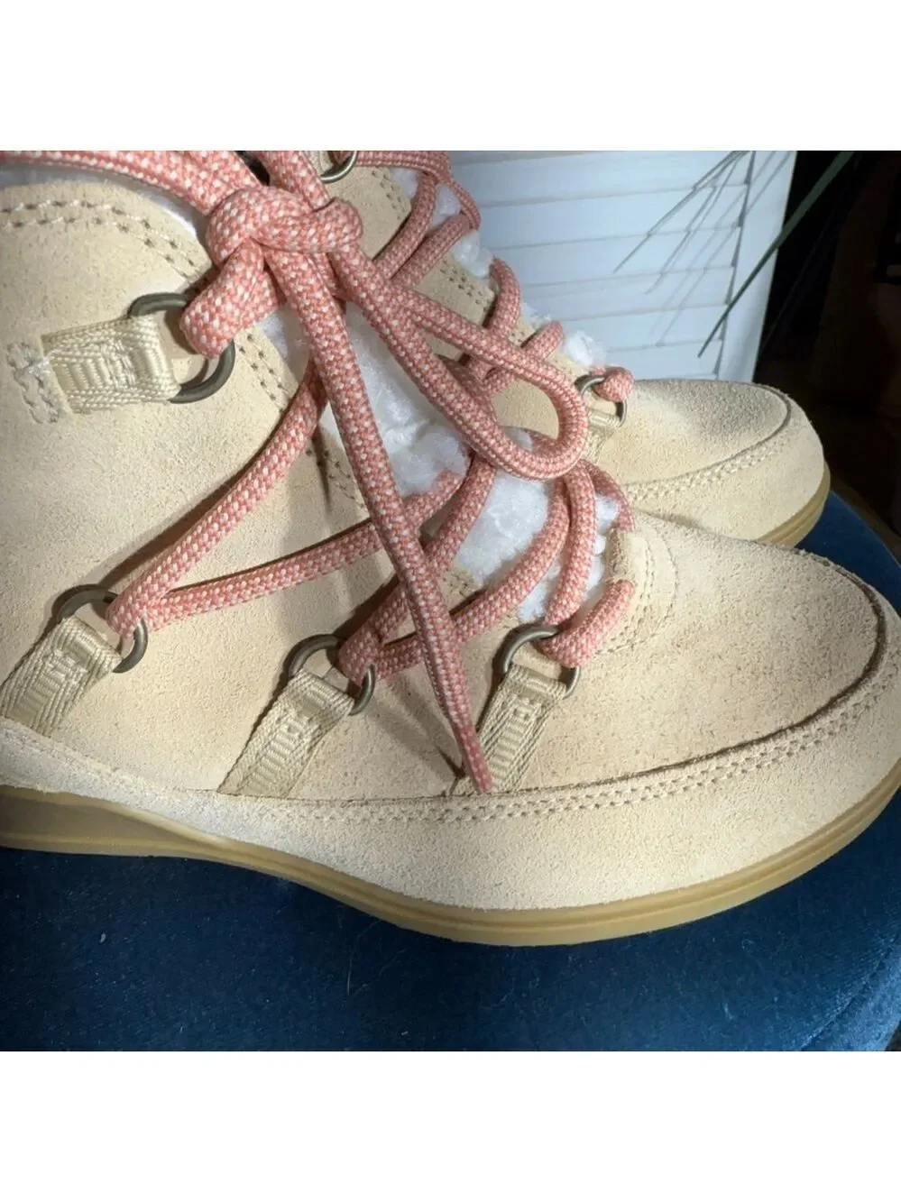 NWT Sorel Elvie cozy lace up Ankle boot waterproof tan suede sherpa booties sz 8